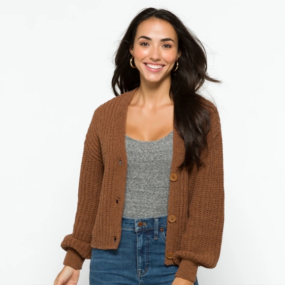 Love Ellie Audrey Cropped Button Front Cardigan Brown Medium NWOT - Picture 2 of 3